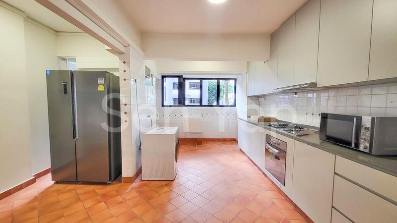 3 Bed Walk-up Apartment (Condo) for Rent in  Chancery Court - Image 7